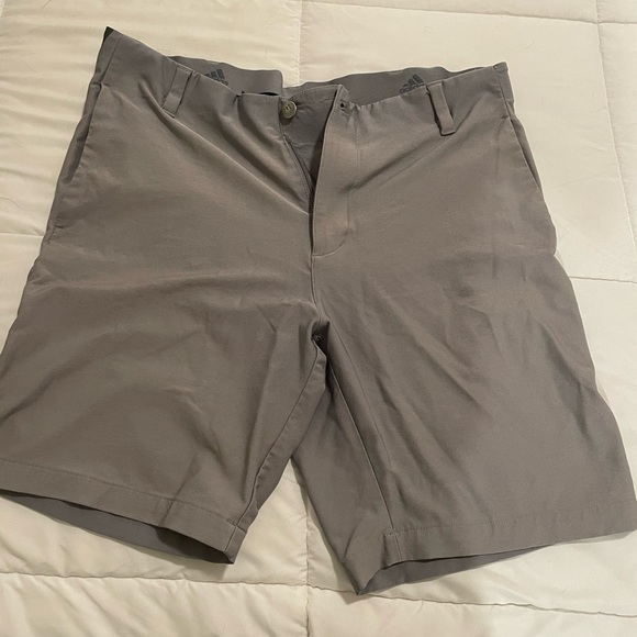 Adidas golf 365 shorts 32 - Picture 2 of 3